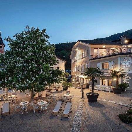 Hotel Weisse Lilie - B&B リオ・ディ・プステリーア エクステリア 写真