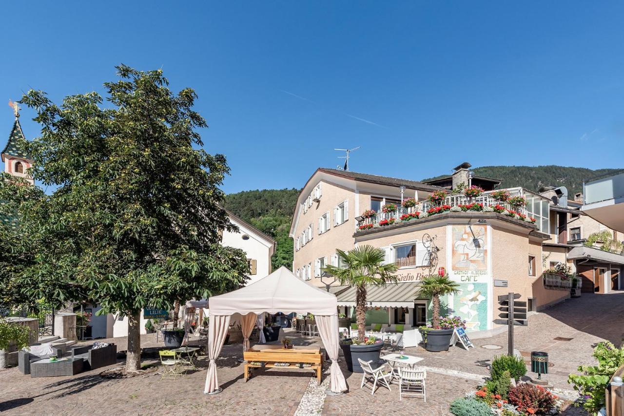 Hotel Weisse Lilie - B&B リオ・ディ・プステリーア エクステリア 写真