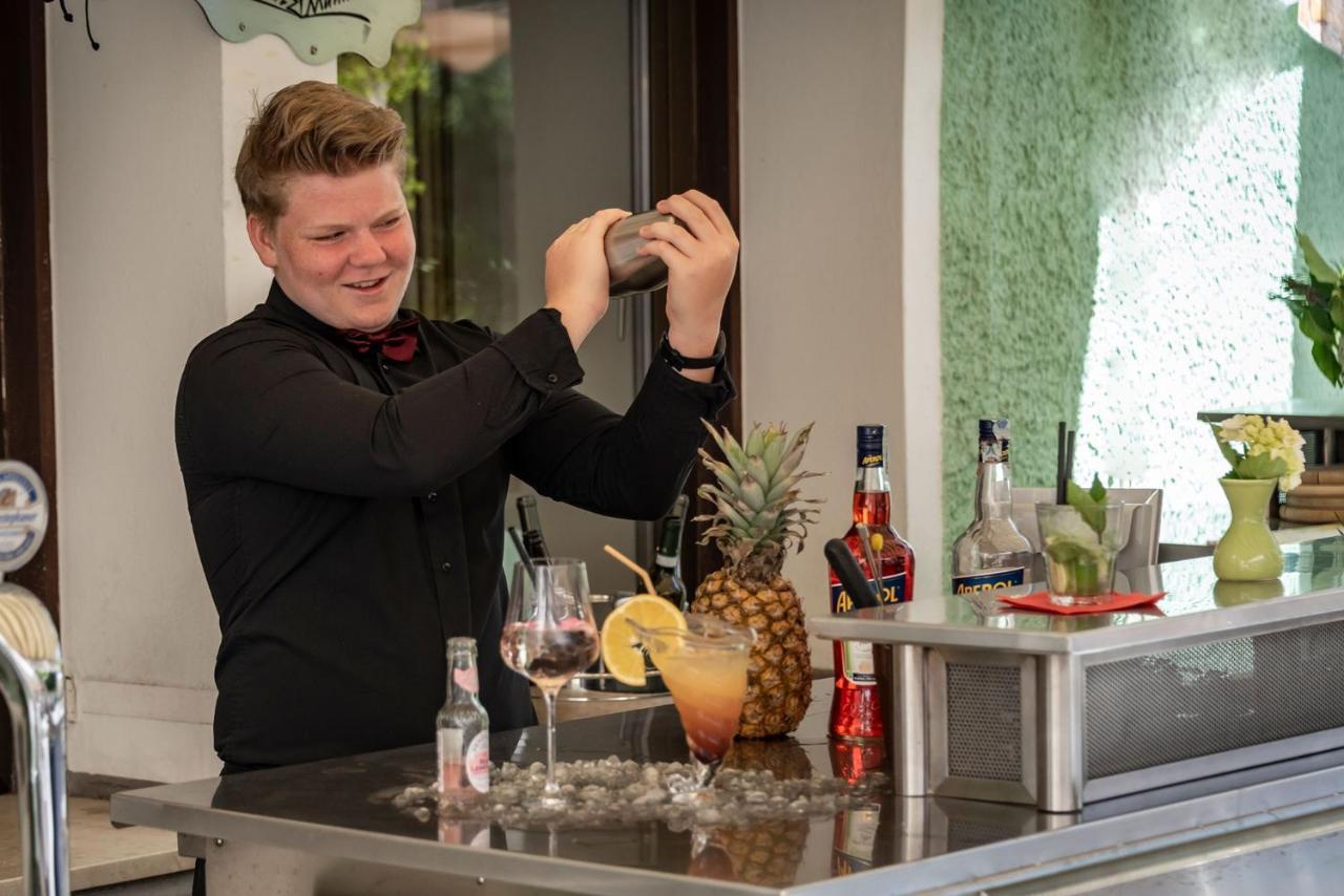 Hotel Weisse Lilie - B&B リオ・ディ・プステリーア エクステリア 写真