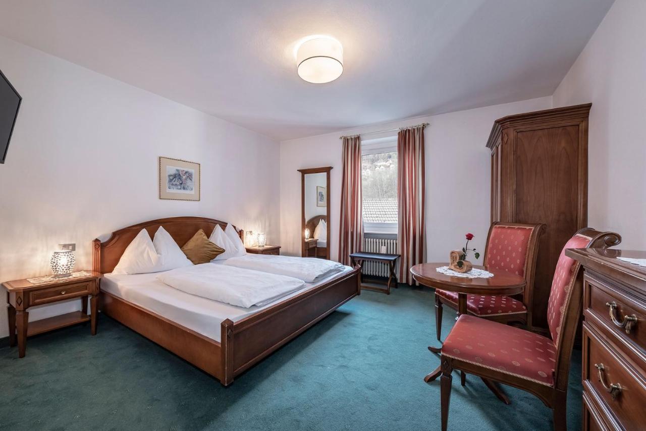 Hotel Weisse Lilie - B&B リオ・ディ・プステリーア エクステリア 写真